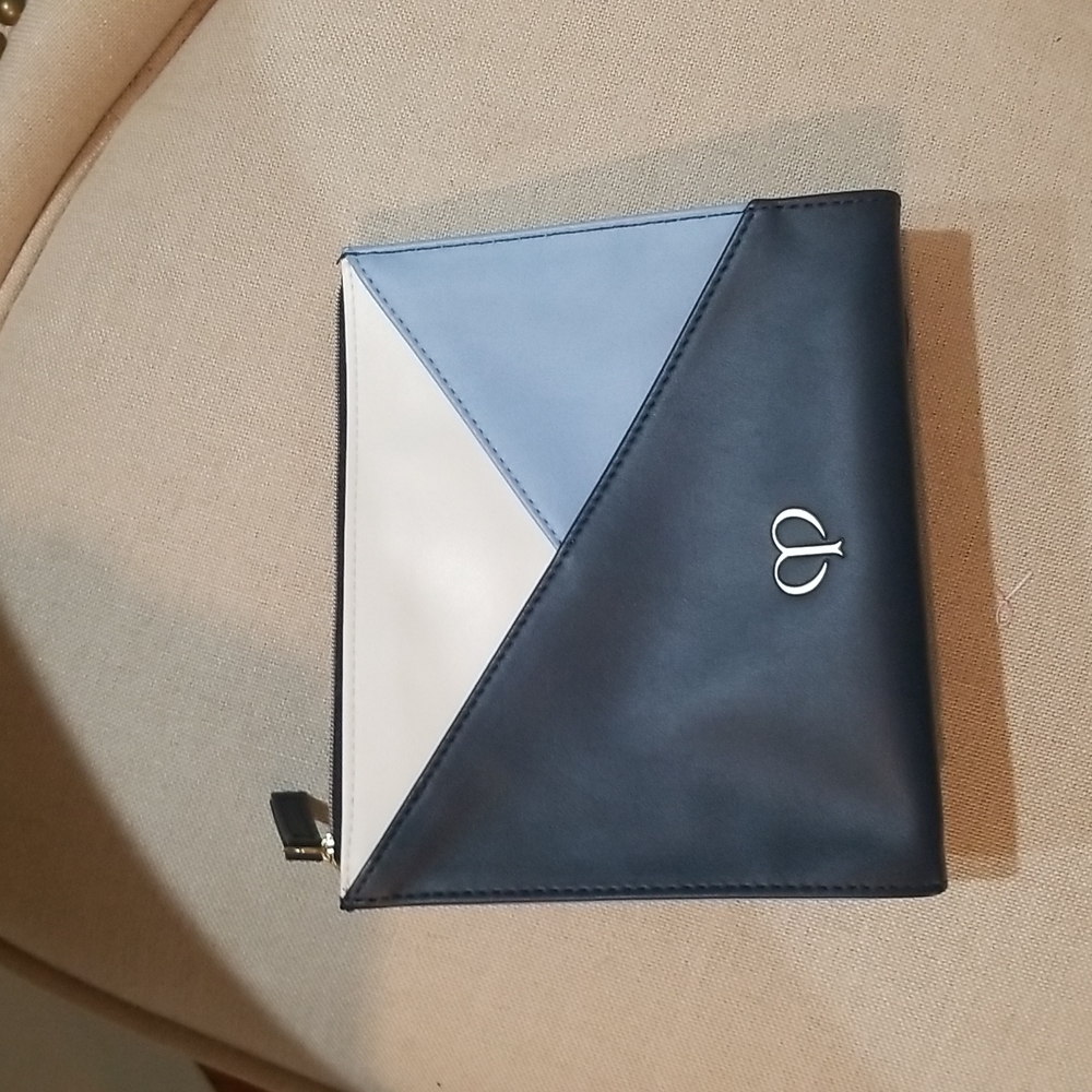 Cle de peau make up bag nwot